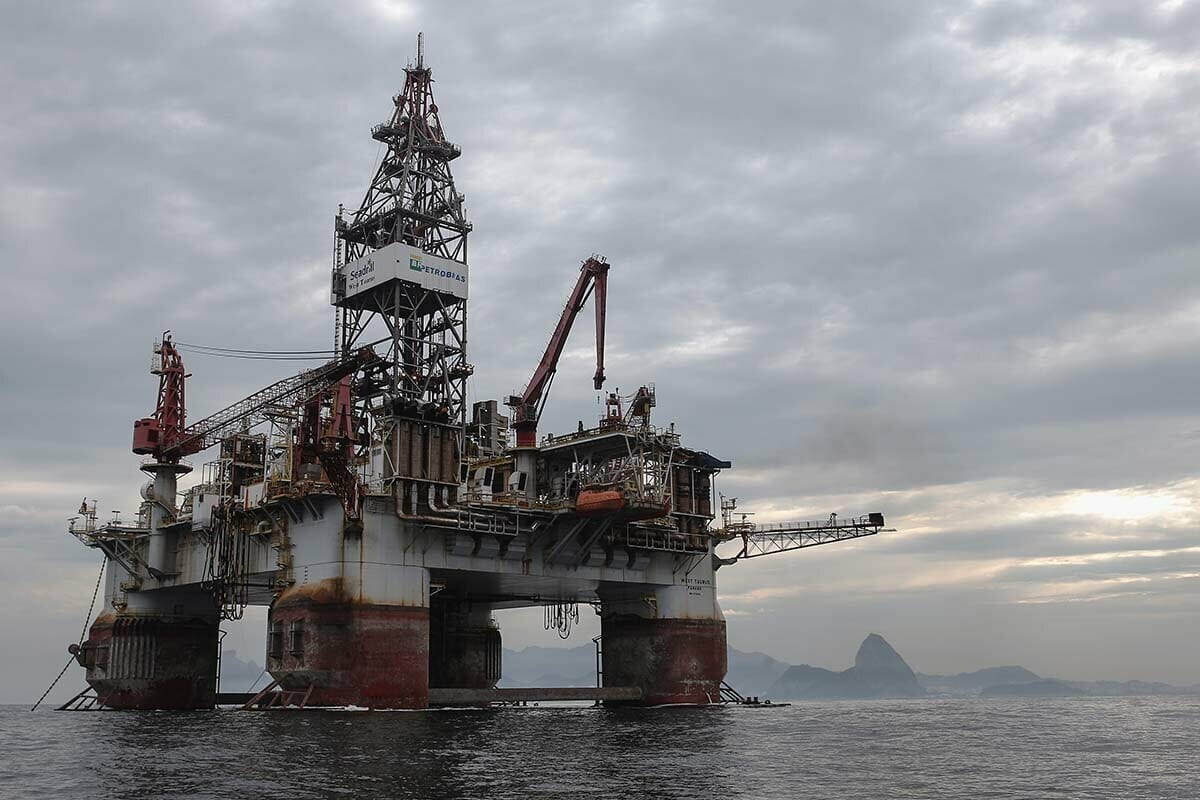Prates destaca a importância da Petrobras no cenário econômico e ambiental do país, e sua responsabilidade em equilibrar a exploração de petróleo com medidas de preservação e segurança ambiental.