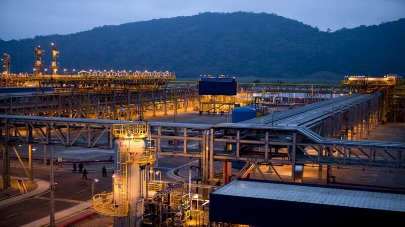 Recorde de processamento de gás do pré-sal em Caraguatatuba reforça o potencial de adaptação da UTGCA. A Petrobras destaca os investimentos no ativo como motivadores para o resultado.