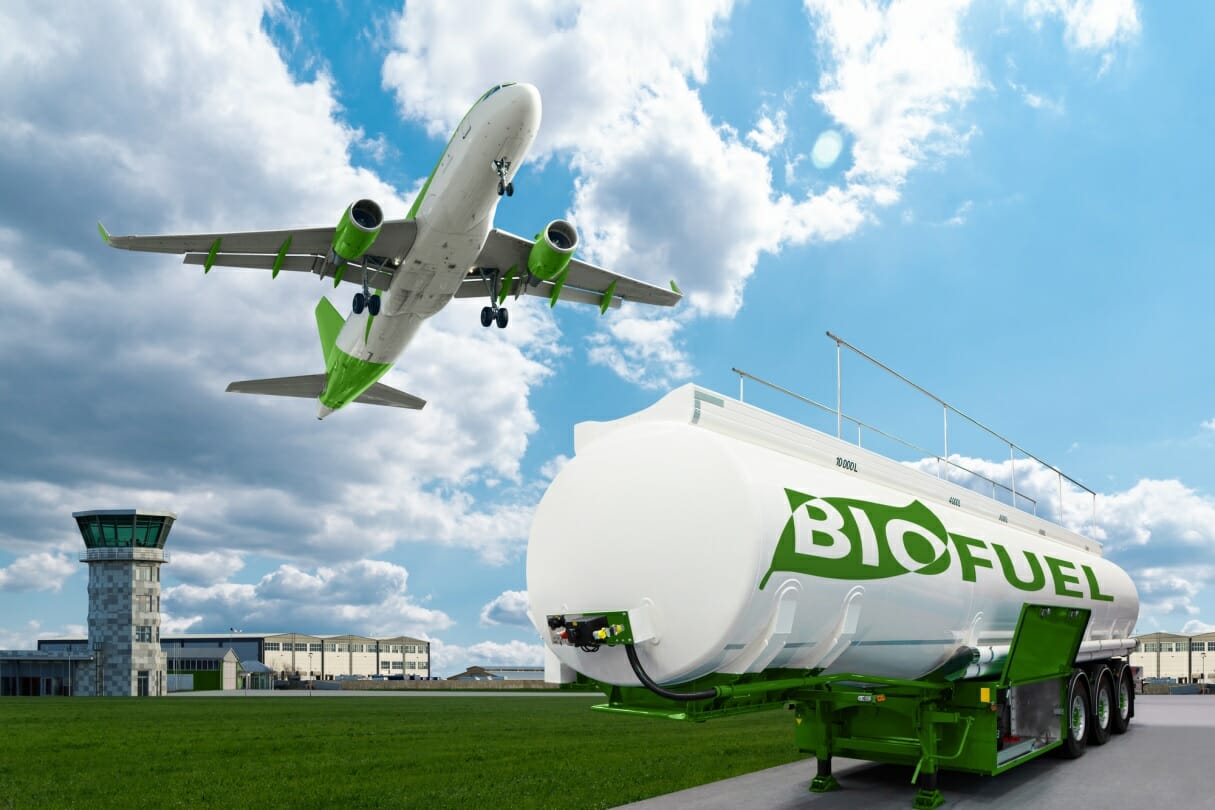 A Raízen saiu na frente no mercado ao conquistar a certificação ISCC CORSIA Plus. A empresa agora detém a garantia de sustentabilidade para o seu etanol utilizado na produção de combustível sustentável de aviação.