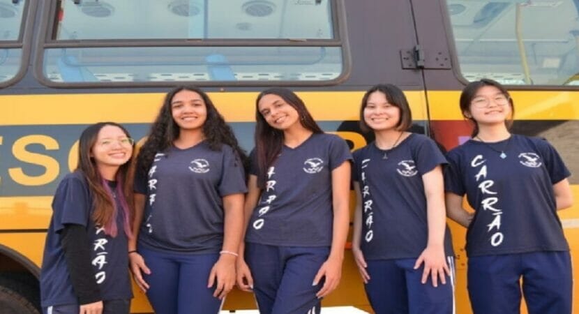 Adolescentes do Paraná convertem óleo de cozinha em combustível e fazem ônibus rodar por 7  dias sem precisar abastecer 