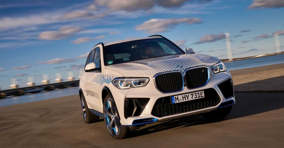 BMW iX5 Hydrogen, o primeiro carro a hidrogênio da BMW chegará ao mercado com 504 km de autonomia e potência de 170 cv