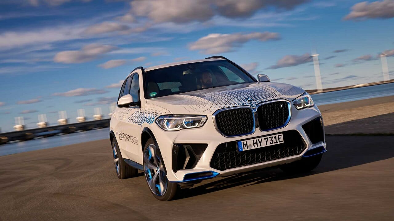 BMW iX5 Hydrogen, o primeiro carro a hidrogênio da BMW  chegará ao mercado com 504 km de autonomia e potência de 170 cv
