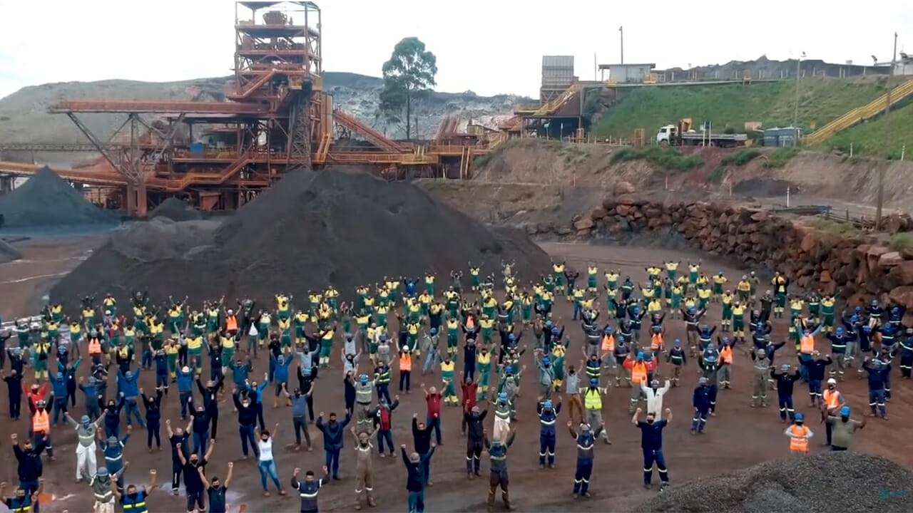 Cedro Mineração anuncia novas vagas de emprego em Minas Gerais para ensino Médio Técnico e Superior