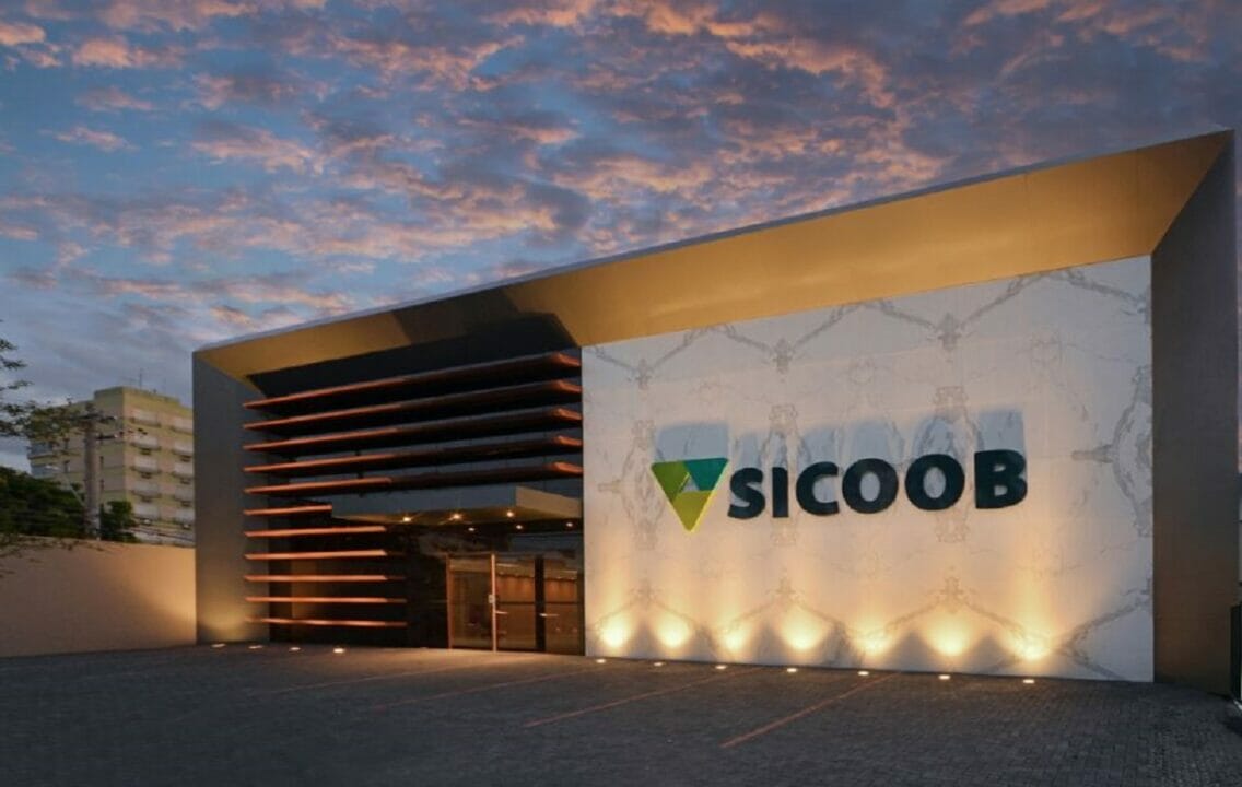 Cooperativa de Crédito Sicoob anuncia abertura de processo seletivo com 61 vagas home office e presenciais