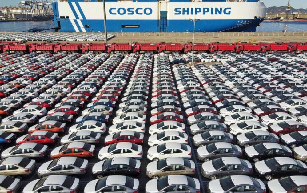Ascensão da China no mercado automobilístico global: exportação em massa e uma frota revolucionária de navios gigantescos capazes de transportar até 5.000 carros por vez