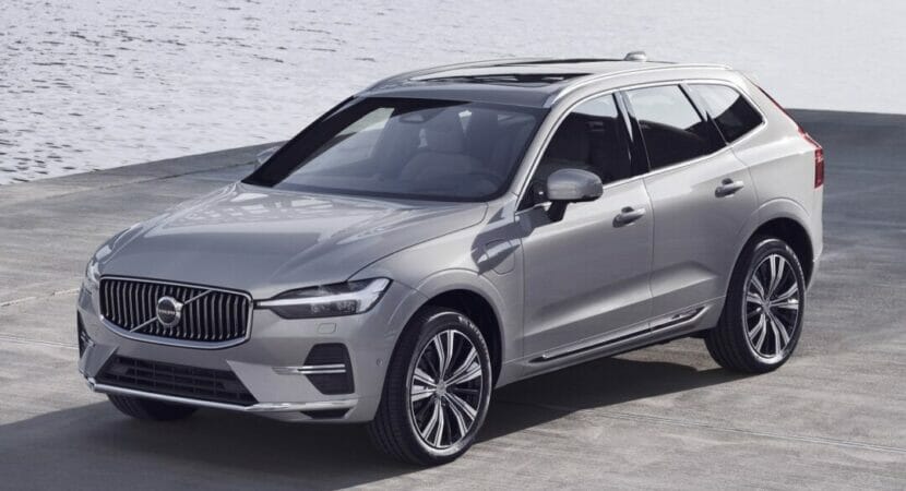 Volvo XC60 com desconto! Fabricante anuncia redução de incríveis R$ 40 mil no SUV híbrido plug-in com 462 cv de potência