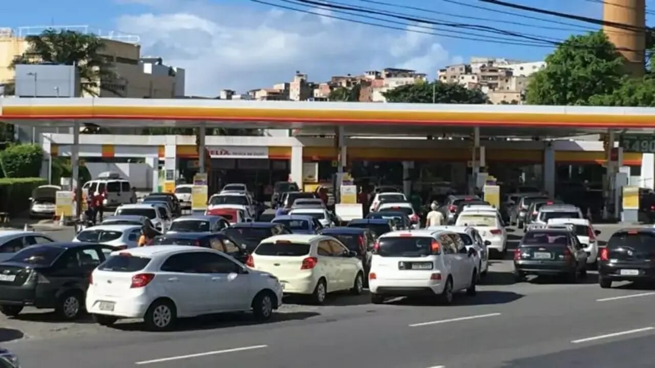 diesel - etanol - gasolina - preço - petróleo - petrobras - combustíveis - Rio de Janeiro - São Paulo - caminhoneiros - taxistas - motoristas de app - trabalhadores