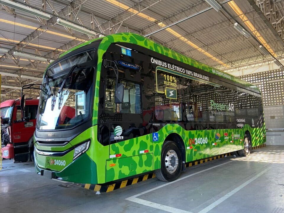 Manaus se joga na era da mobilidade sustentável com seu primeiro ônibus elétrico sobre chassi da Mercedes-Benz