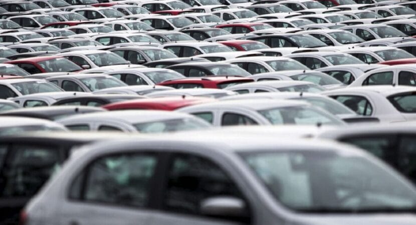 É O FIM! Volkswagen decide CORTAR linha inteira de carros e DEIXA país SEM esse modelo em 2023!
