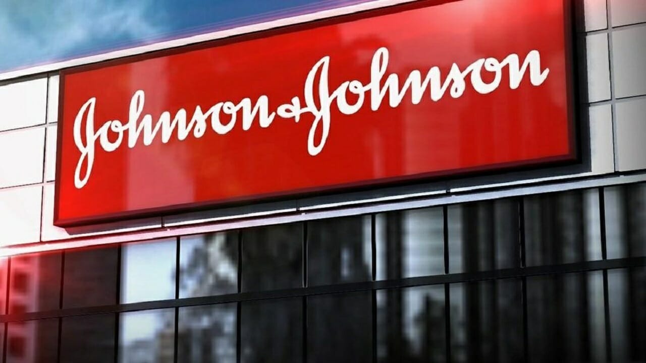 Johnson&Johnson abre processo seletivo para jovens da área de tecnologia com salários de R$ 7 mil