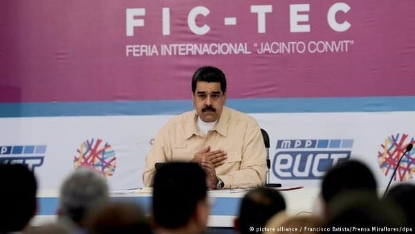 EUA discutem possibilidade de flexibilizar sanções sobre o petróleo venezuelano