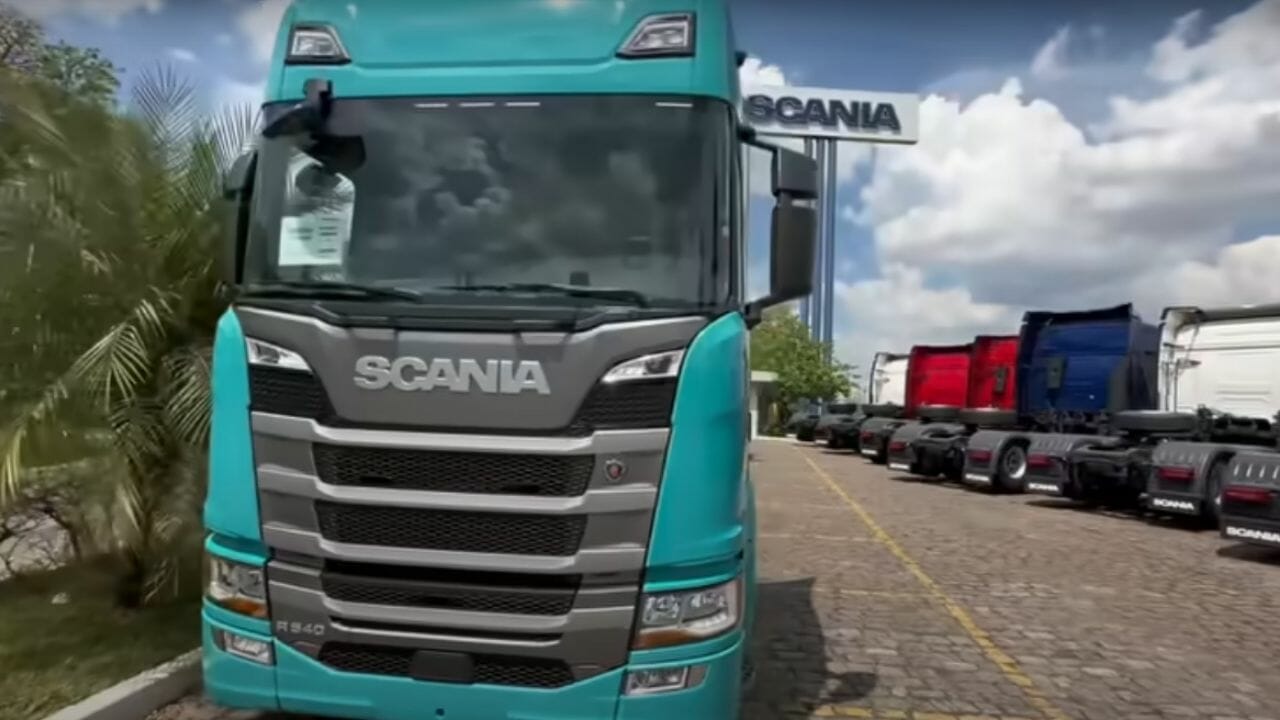 Scania inova com plataforma Plus: mais opções de customização e segurança para motorista