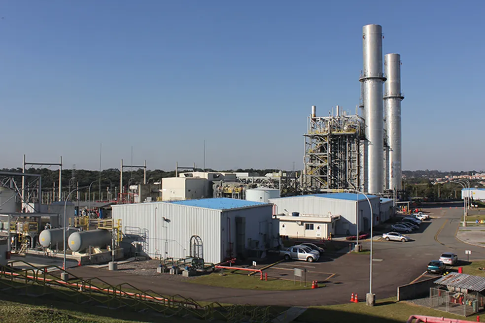 Copel e Petrobras avançam para a etapa vinculante da venda da usina termelétrica Araucária
