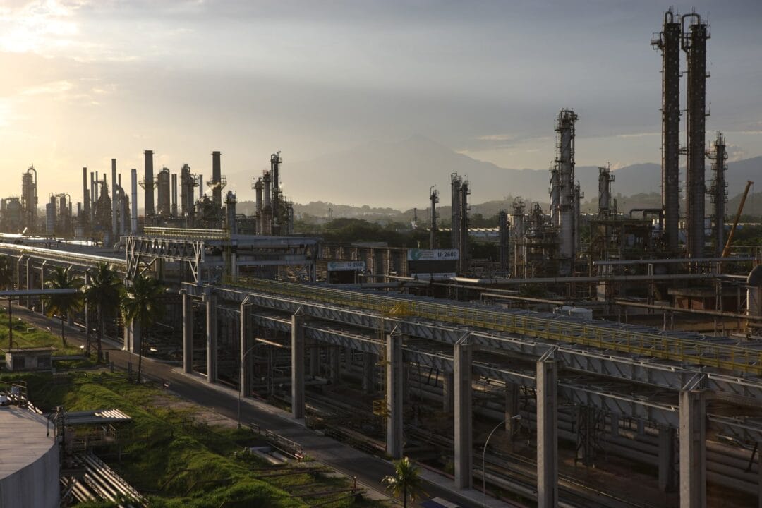 Petrobras refinarias e derivados