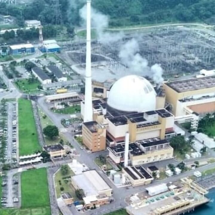 Seminário Internacional de Energia Nuclear visitam Usina Angra 2