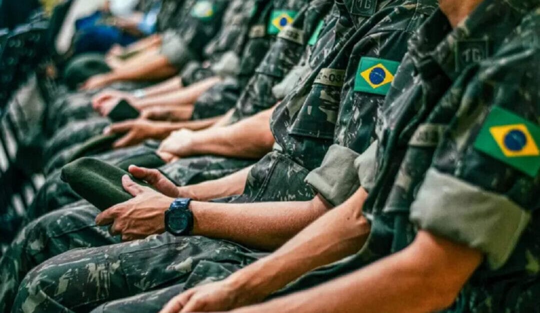 Exército Brasileiro oferece mais de 300 vagas de trabalho como oficial  temporário com oportunidades no Paraná, Concursos e Emprego