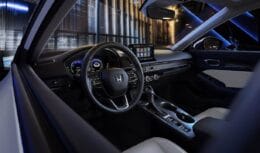 Faz até 22 km na cidade! Novo Civic 2024: conforto, tecnologia e sustentabilidade definem o novo modelo da Honda