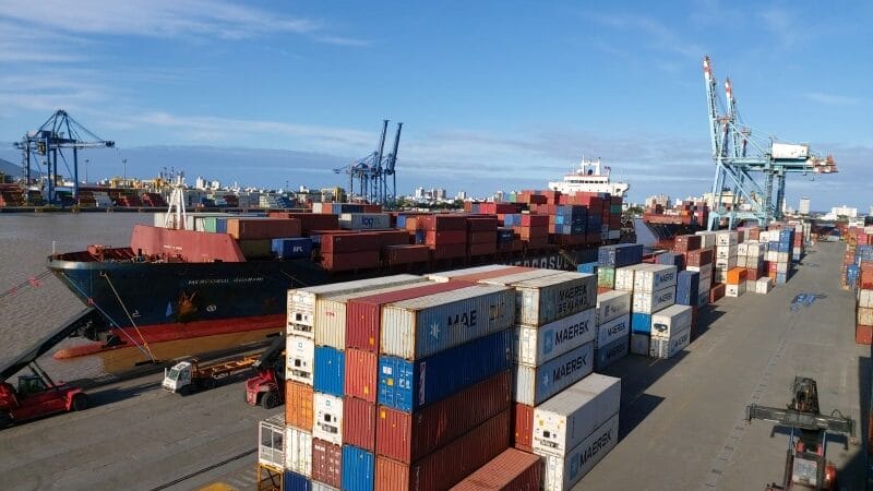 Setor empresarial pede urgência no contrato de transição do Porto de Itajaí