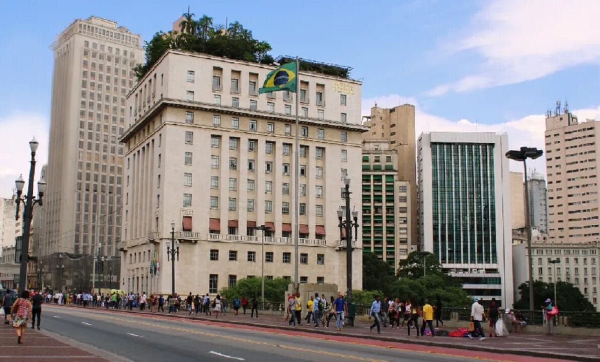 Prefeitura de São Paulo abre concurso público com 924 vagas para nível médio técnico e superior com salários de R$ 3.498,20