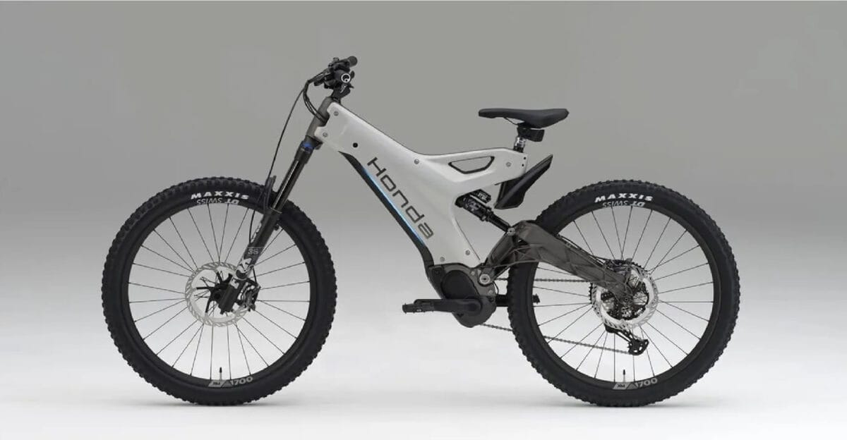 Honda lança sua primeira bicicleta elétrica, oferecendo nova experiência de pilotagem que combina motocicletas e mountain bike