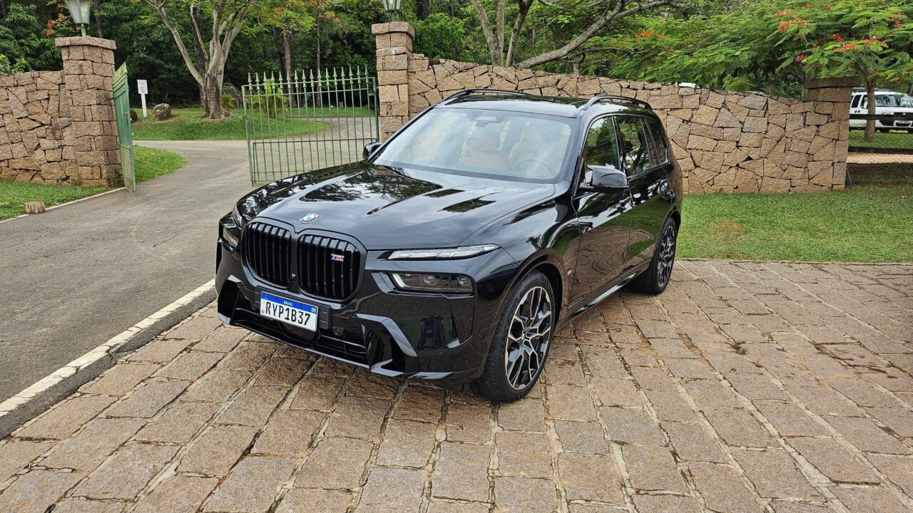 Grupo BMW, lançamentos, BMW, Mini, nova geração do X7, Brasil, SUV, modelos, X7, identidade visual, inovação, tecnologia, híbrido, desempenho, potência, preço, motorização.