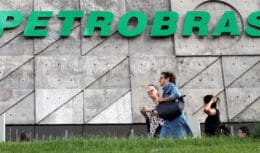 Petrobras, Strategic Plan 2024-2028, investments, energy transition, market, shareholders, currency, genius, debt, low carbon, scenarios, production, income, dividends, shares
