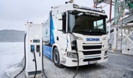 ABB E-mobility assina acordo-quadro global com a Scania