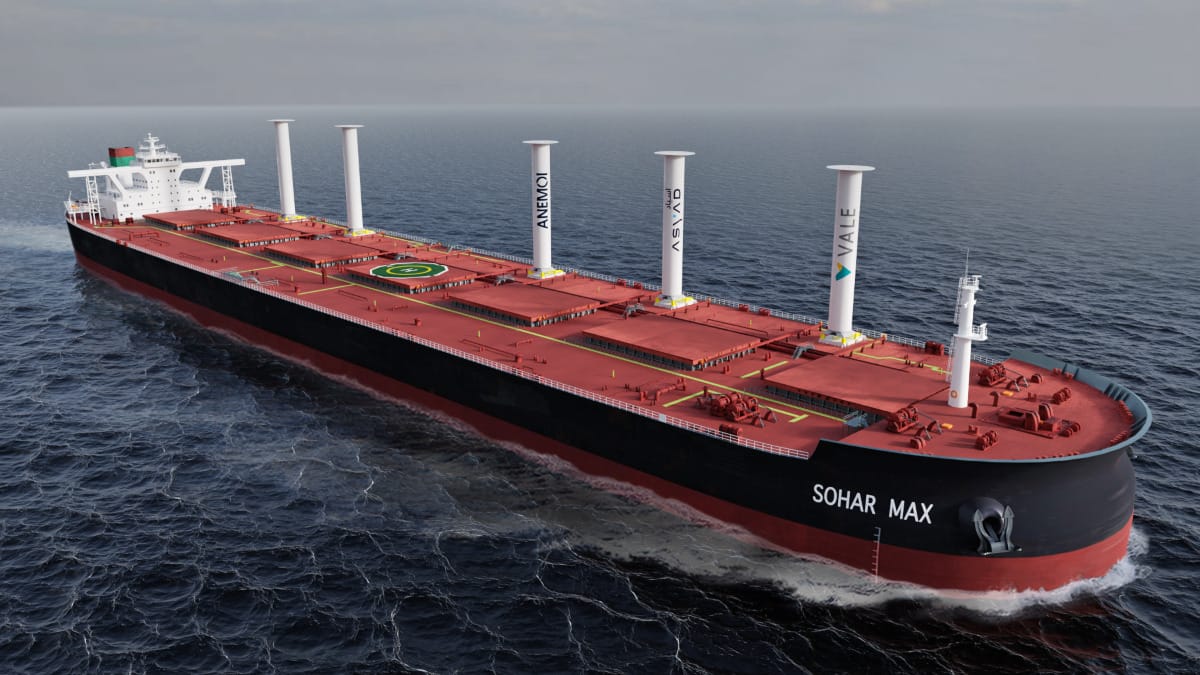 A Vale firmou parceria com a Asyad para equipar o Sohar Max, maior navio de transporte de minério, com inovadoras velas rotativas da Anemoi, visando eficiência e redução de emissões.