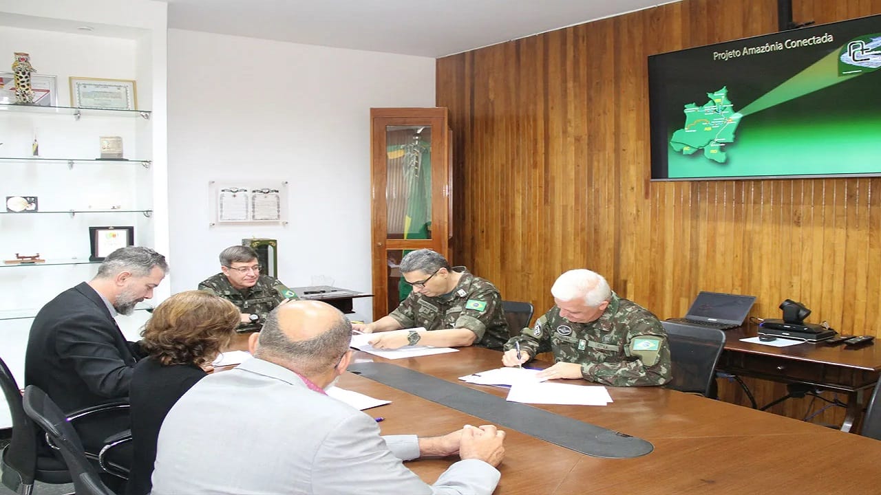 Exército Brasileiro fortalece a segurança da Amazônia com acordo histórico em telecomunicações