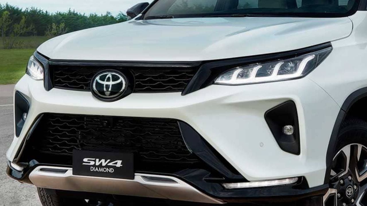 Toyota SW4 vende mais de 1500 unidades por mês, se destaca entre os 20 SUVs mais vendidos do Brasil; versão Diamond eleva ainda mais o padrão