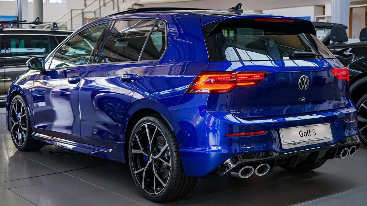 Um gigante do asfalto ainda não disponível no Brasil pela montadora: Volkswagen Golf R MK8