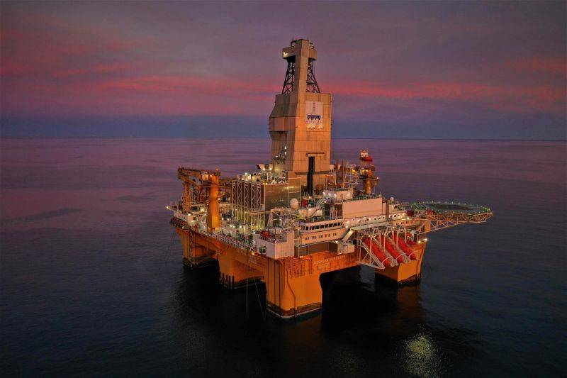 drillship, design CS 60E, Odfjell Drilling, contrato firme