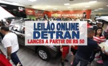 Leilão online do Detran com veículos expostos e público interessado, oferecendo carros e motos de marcas populares a partir de R$ 50