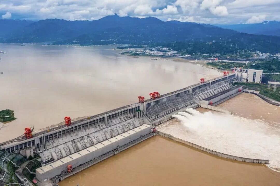 Barragem três gargantas em perigo? Os segredos SURPREENDENTES por trás da maior barragem da China