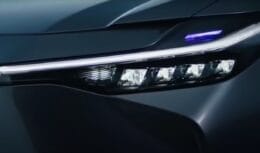 Toyota Corolla 2025: com visual melhor, maior e com opções hibrído e totalmente elétrico, supera seus concorrentes como Sentra e Civic