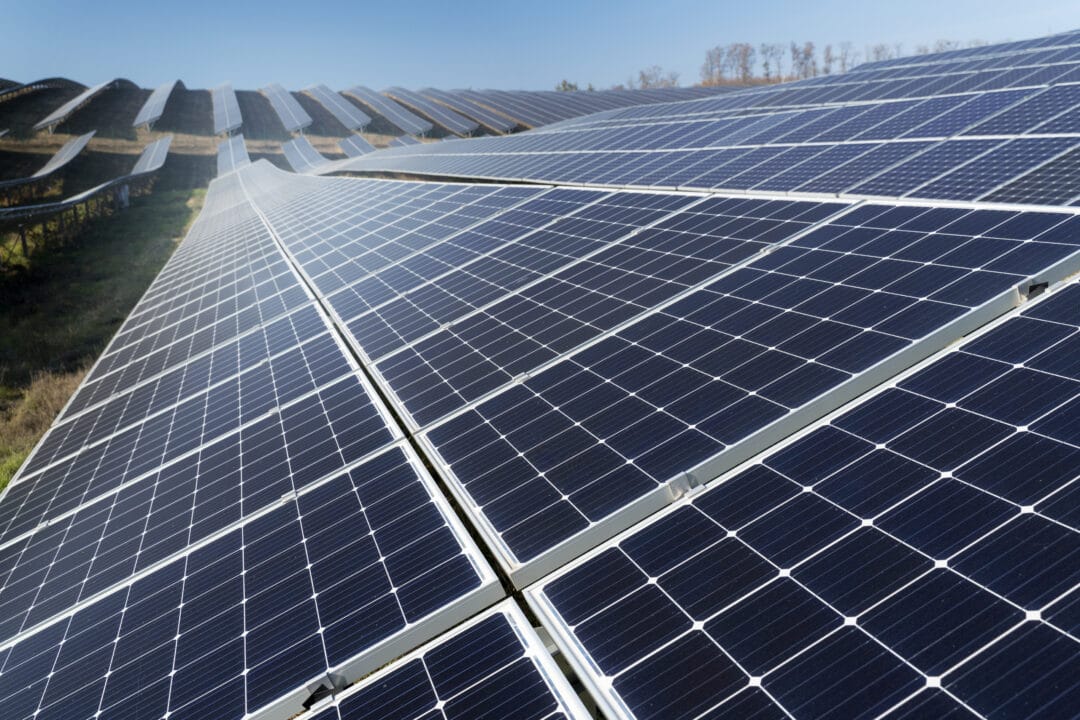 Queda de 40% no valor dos painéis solares promete retorno de investimento mais rápido