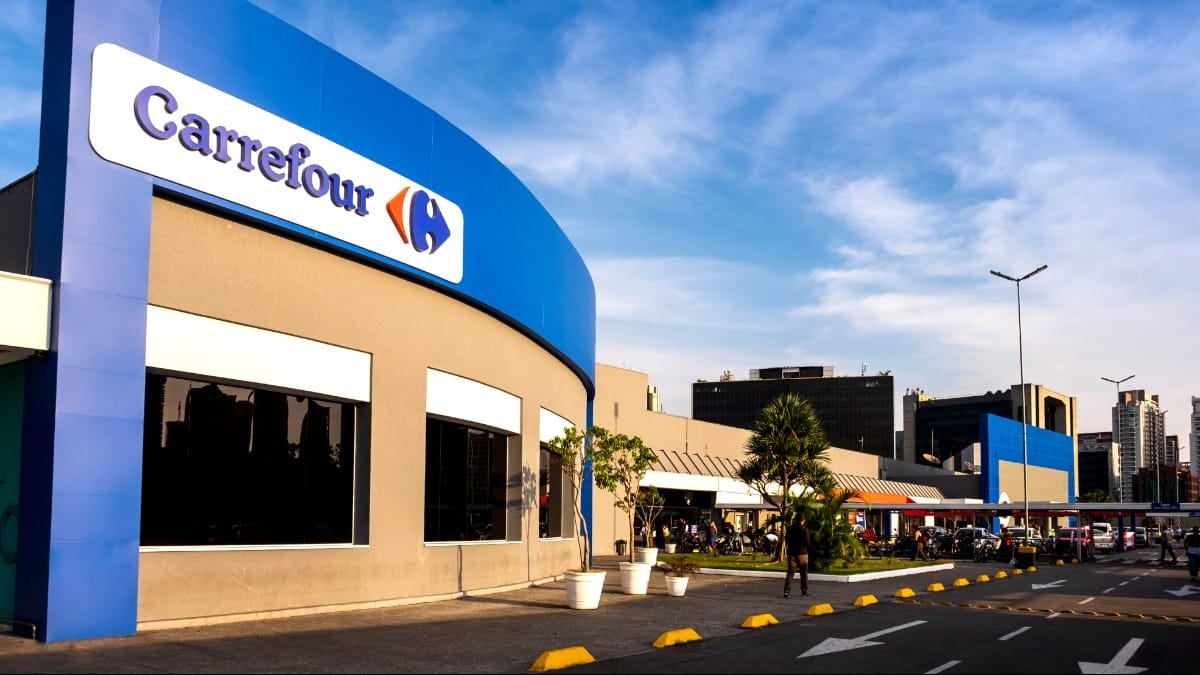 Carrefour está com inúmeras vagas de emprego abertas. (Imagem: reprodução)