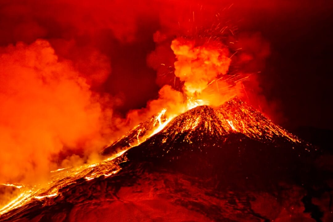 Energia infinita? Cientistas estão se preparando para explorar magma de vulcões e produzir eletricidade