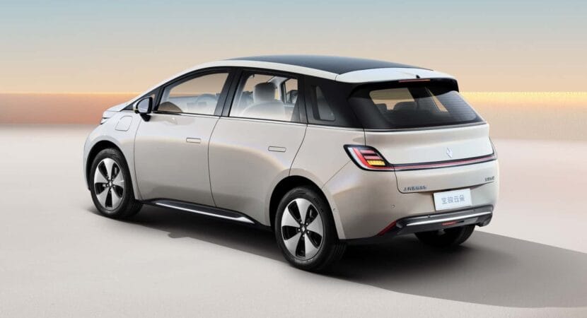 GM desafia concorrentes com novo carro elétrico por R$ 65,7 mil, mais barato que o Dolphin da BYD
