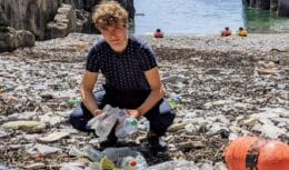 Inventor irlandês descobre como usar ímãs para erradicar microplásticos dos oceanos!
