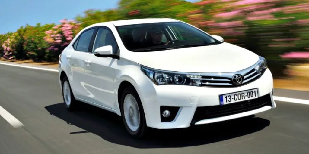 Toyota Corolla: carro automático e confiável por R$ 40 mil