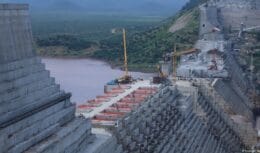 Usina gigante de US$ 5 bilhões da África: construção de reservatório de água do tamanho de Londres com uma barragem quase cinco vezes mais alta que o Cristo Redentor vai bloquear o Rio Nilo
