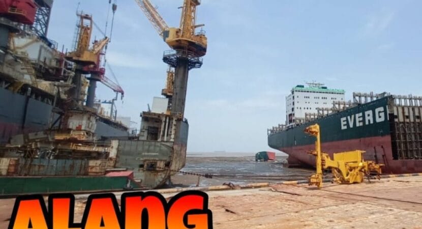 Alang, India: El cementerio de barcos más grande del mundo alberga uno de los trabajos más peligrosos en la industria naviera