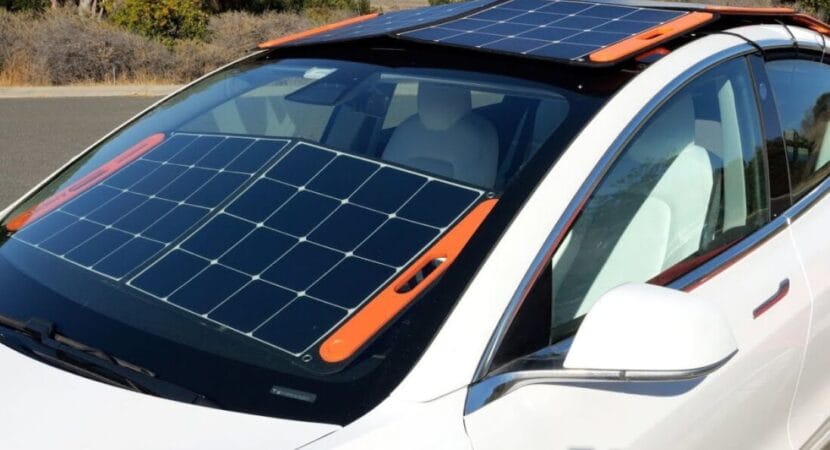 Energia solar para carro elétrico: quantas placas solares são necessárias?