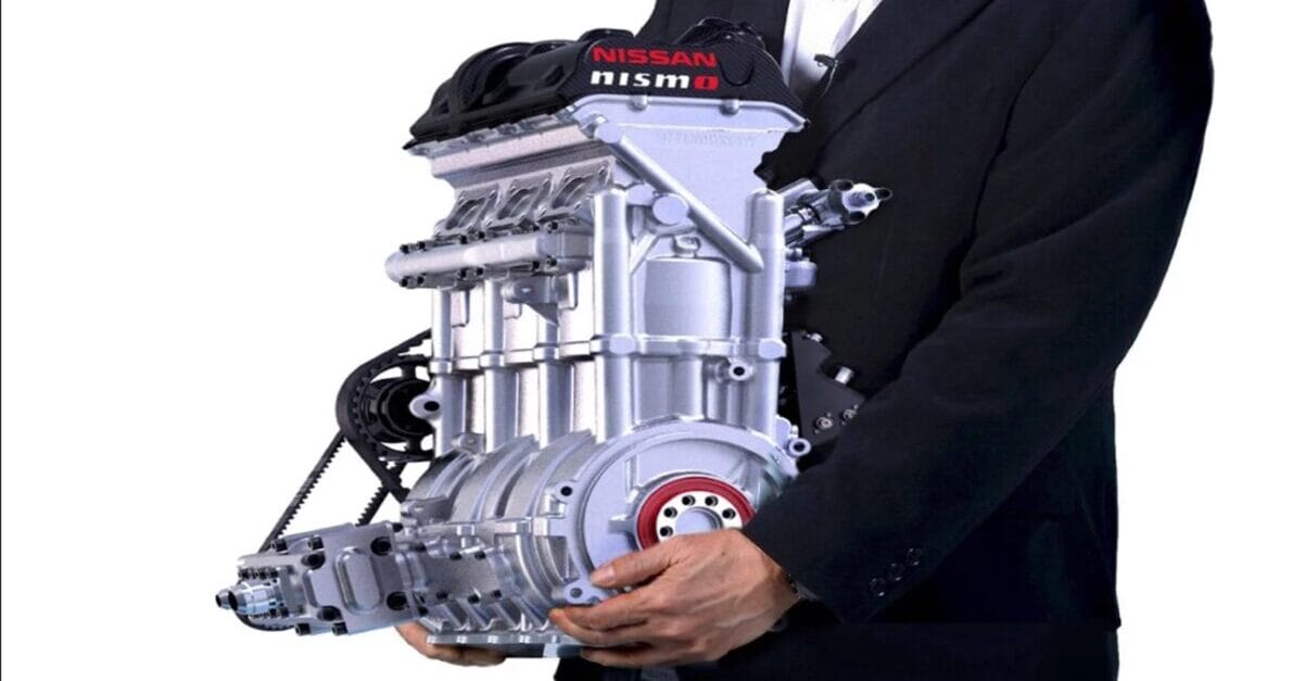 O fascinante motor Nissan de 40 kg e 400 CV, com 3 cilindros e o tamanho de uma mala de mão