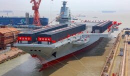 Fujian, the first Chinese SUPER aircraft carrier equipped with electromagnetic catapults goes into action!