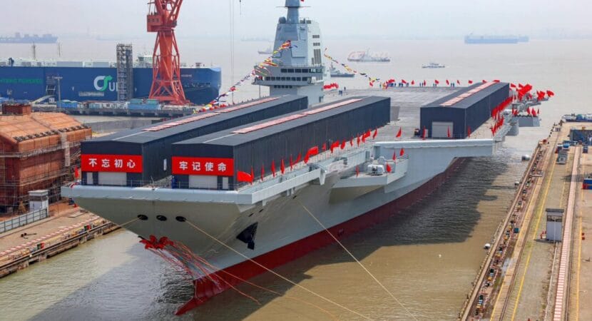Fujian, o primeiro SUPER porta-aviões chinês equipado com catapultas eletromagnéticas entra em ação! 