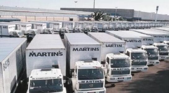Logística Martins oferece novas vagas de emprego; oportunidades para motorista entregador, assistente logística, operador de movimentação e armazenagem