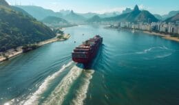 What is cabotage? Efficient method of maritime transport between ports on the same coast, it stands out in Brazil for offering cost savings and reducing environmental impacts