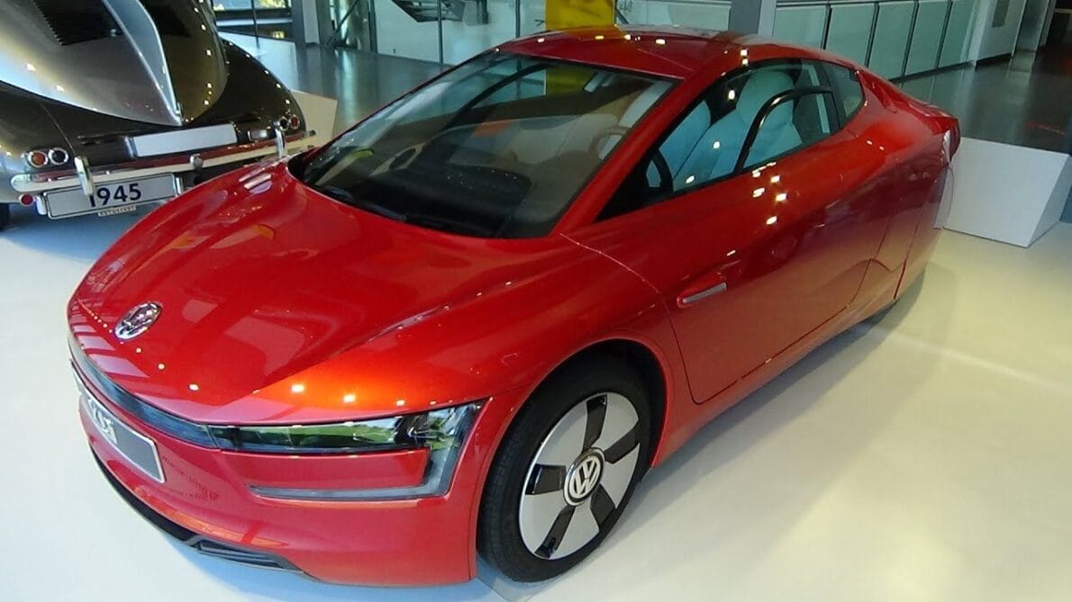 Passamos do limite: o Volkswagen XL1 faz 100 km por litro, conheça o carro mais econômico do mundo
